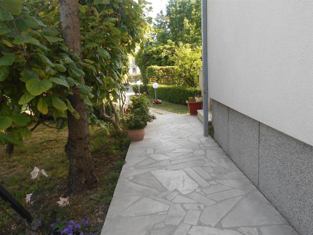 Apartment Cherry Kaštela Exterior foto